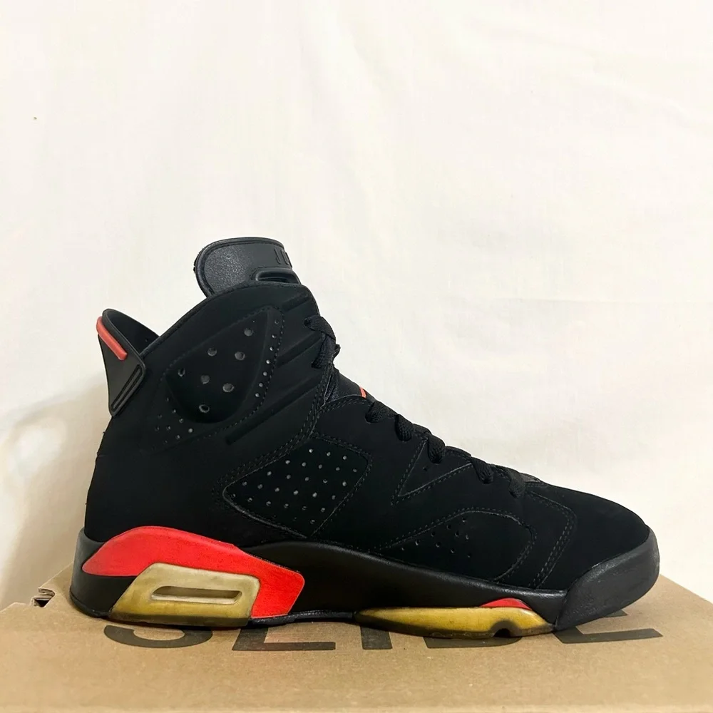 AUTHENTIC Jordan 6 Retro Infrared size 9 384664-060 2019 PRE-OWNED